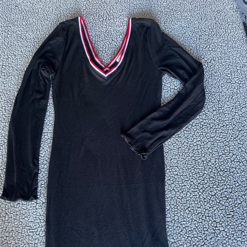 Heart & Hips Rib Band Detail V-Neck Mini Dress